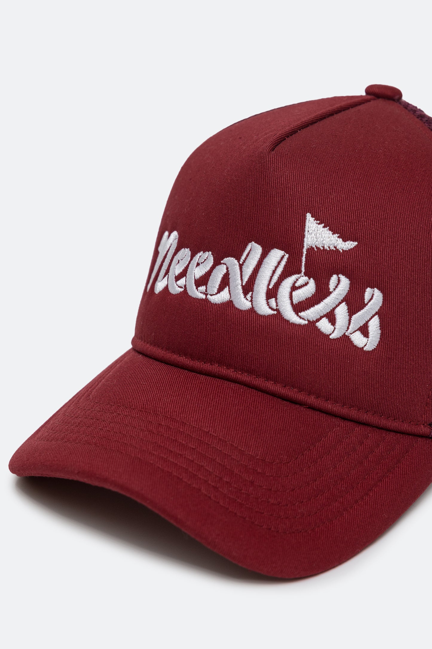 NEEDLESS 獅王無用 SS25 TRUCKER CAP / RED