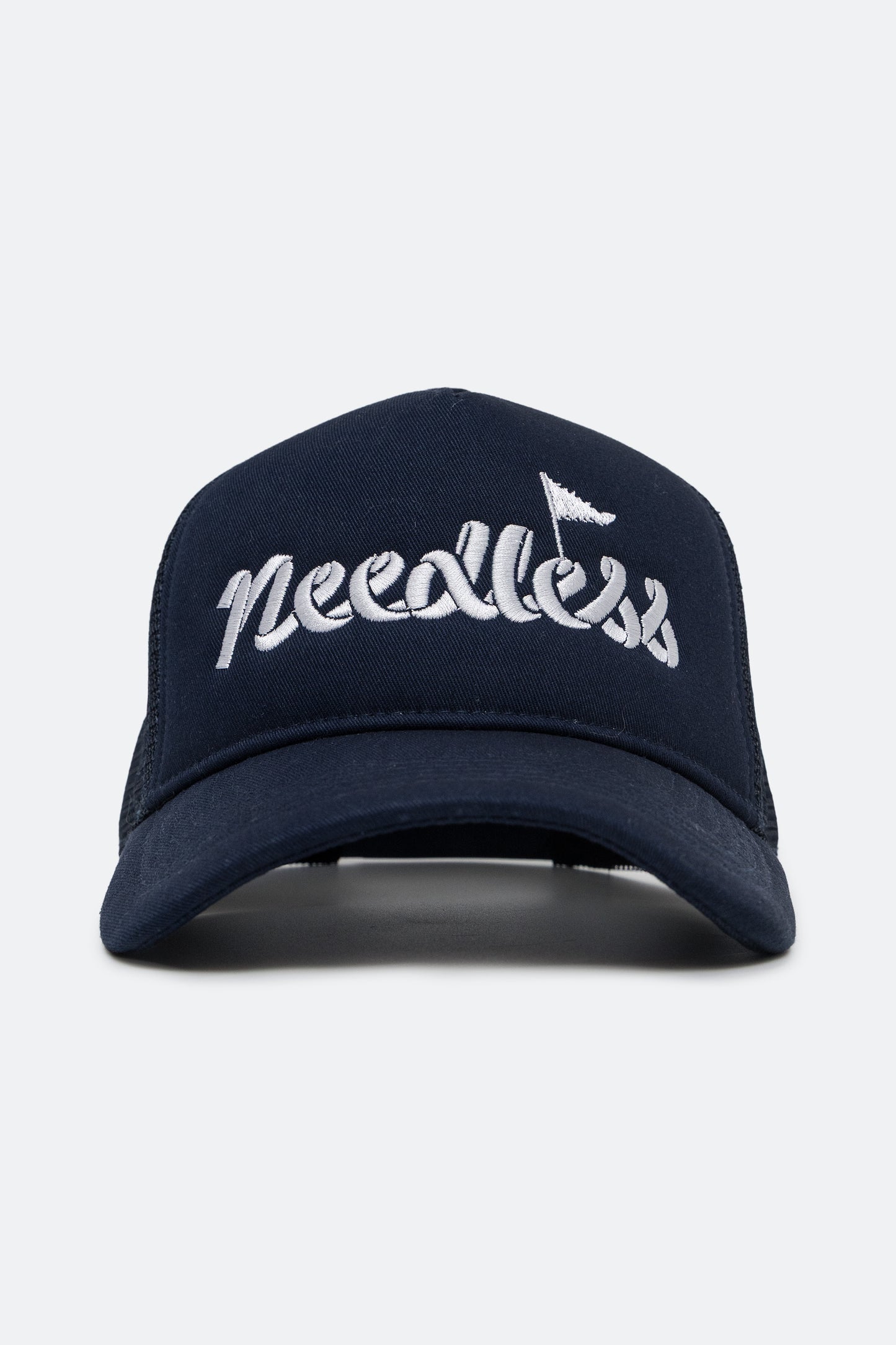 NEEDLESS 獅王無用 SS25 TRUCKER CAP / NAVY