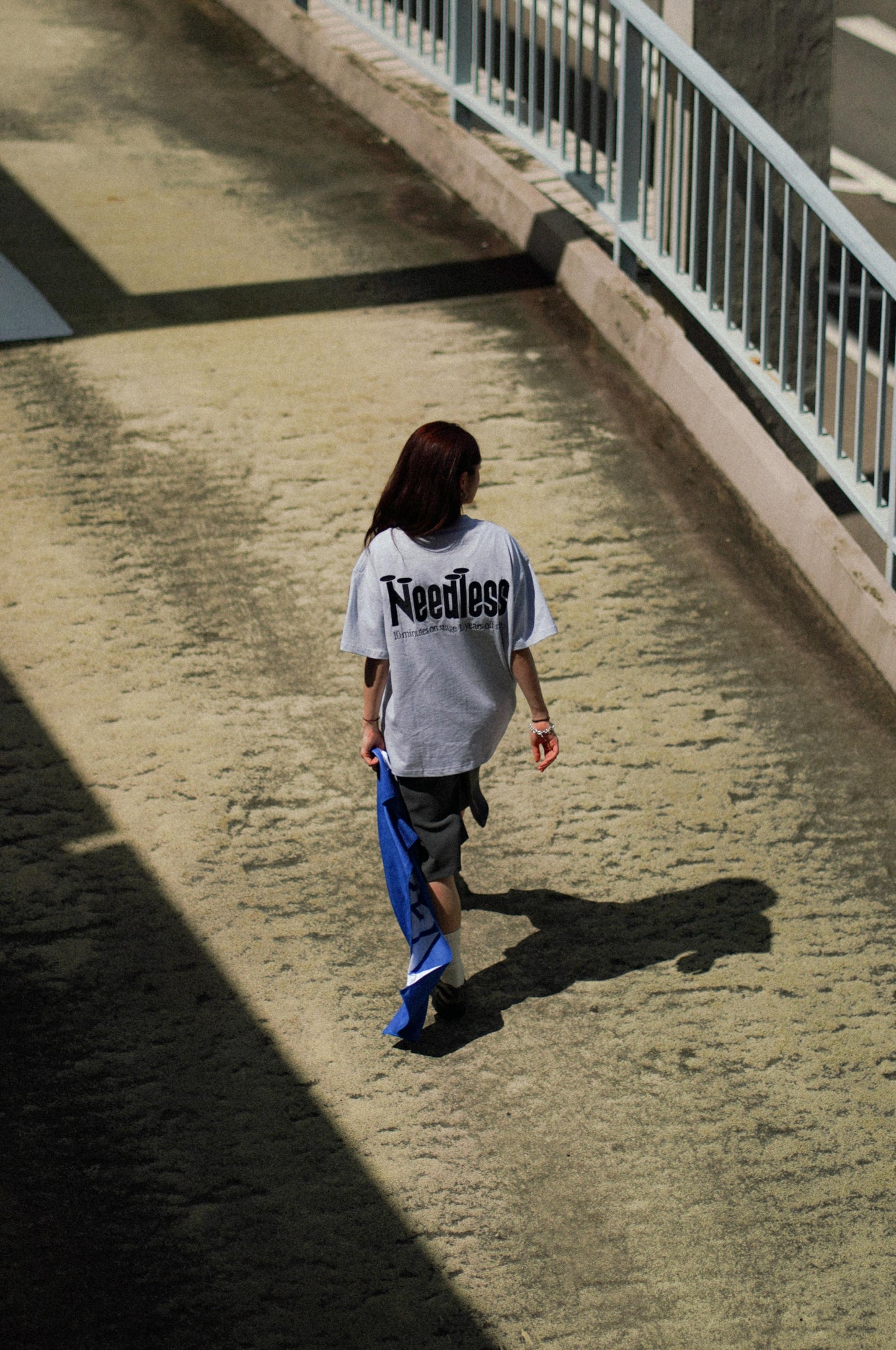 NEEDLESS 獅王無用 POCKET TEE/ GREY