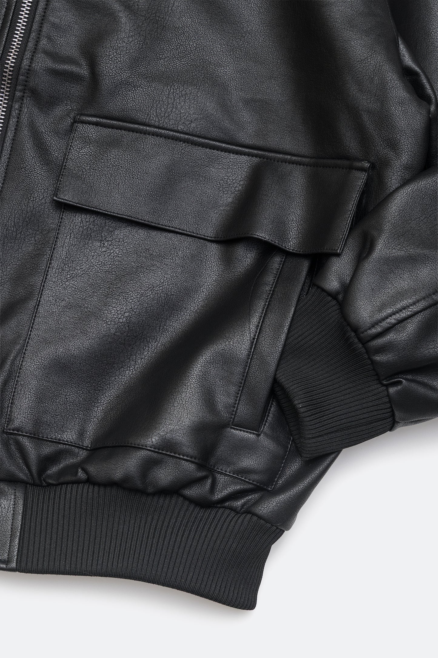 《RESTOCKS》獅王無用 NEEDLESS FW25 SPECIAL PRODUCT I BOMBER JACKET l BLACK