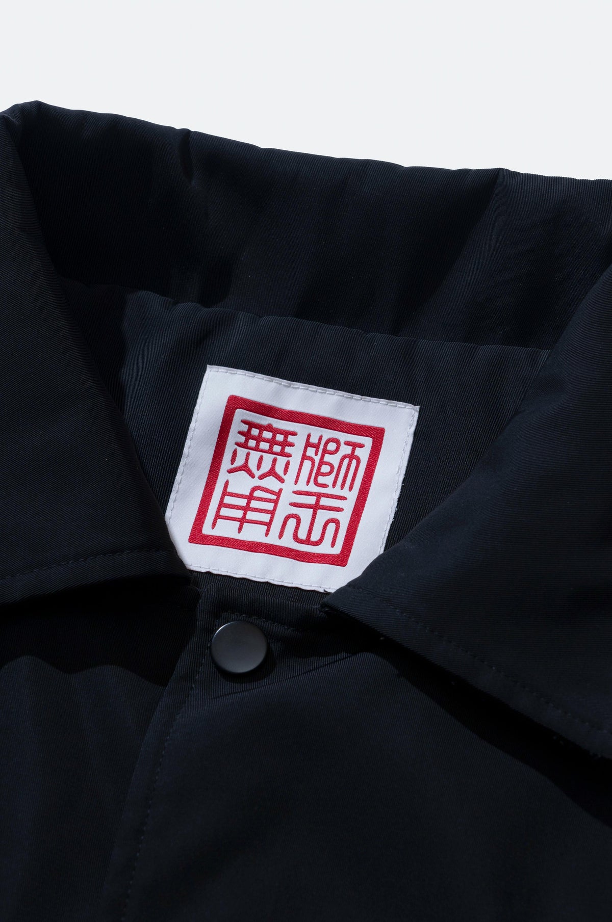 NEEDLESS 26 SPECIAL PRODUCT《港式刺青南方獅圖騰》EMBROIDERY COACH JACKET l BLACK