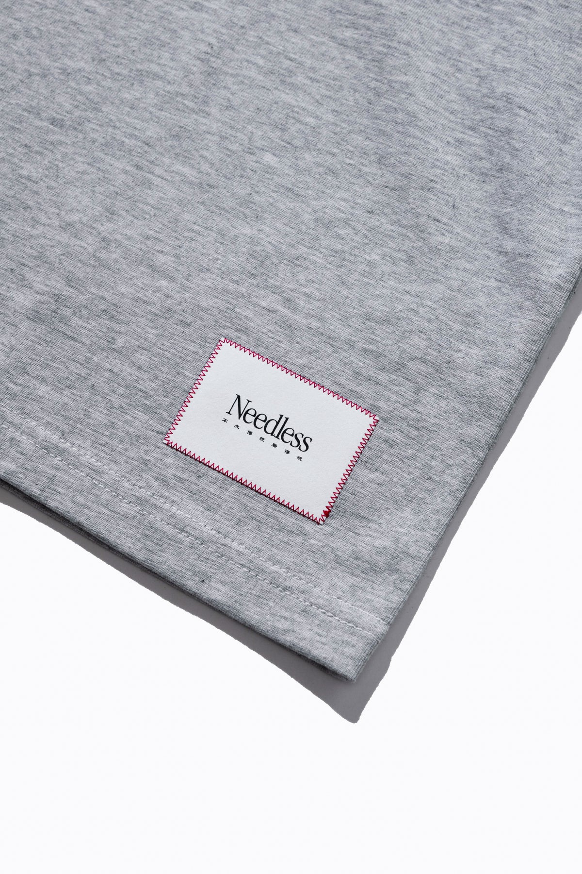 NEEDLESS SS26 豬鼻雲 I SIGNATURE TEE I GREY