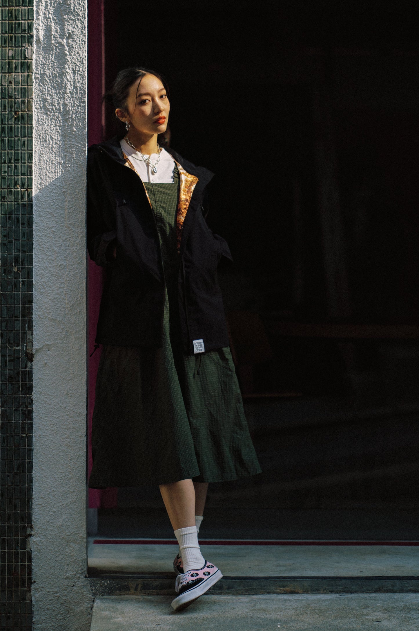 NEEDLESS SPECIAL PRODUCT 26 「張飛獅」 WINDBREAKER JACKET / BLACK