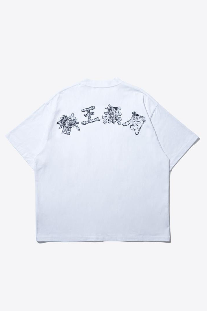 NEEDLESS 獅王無用 SS26 SIGNATURE POCKET TEE I WHITE