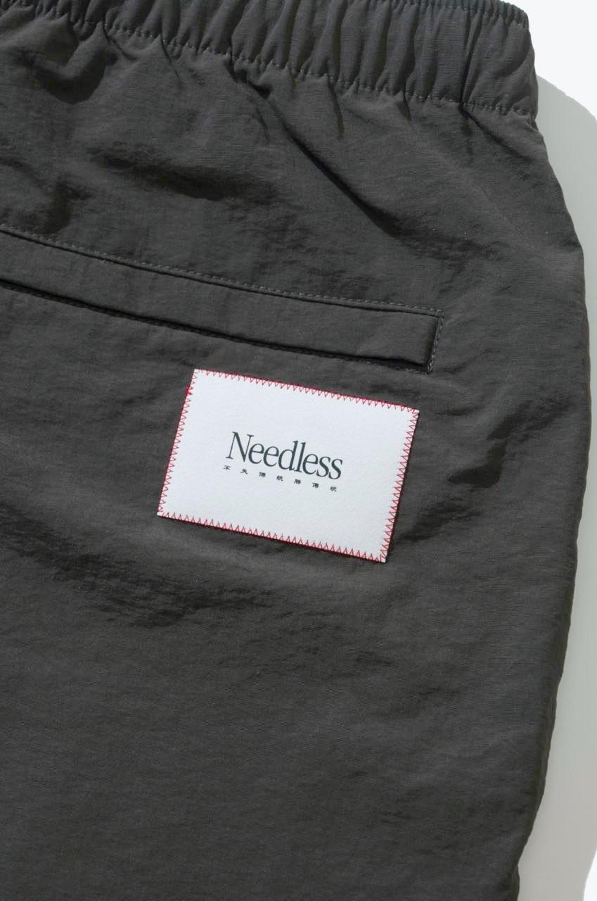 NEEDLESS 獅王無用 SS26 SPORTSTYLE NYLON SHORTS I CHARCOAL