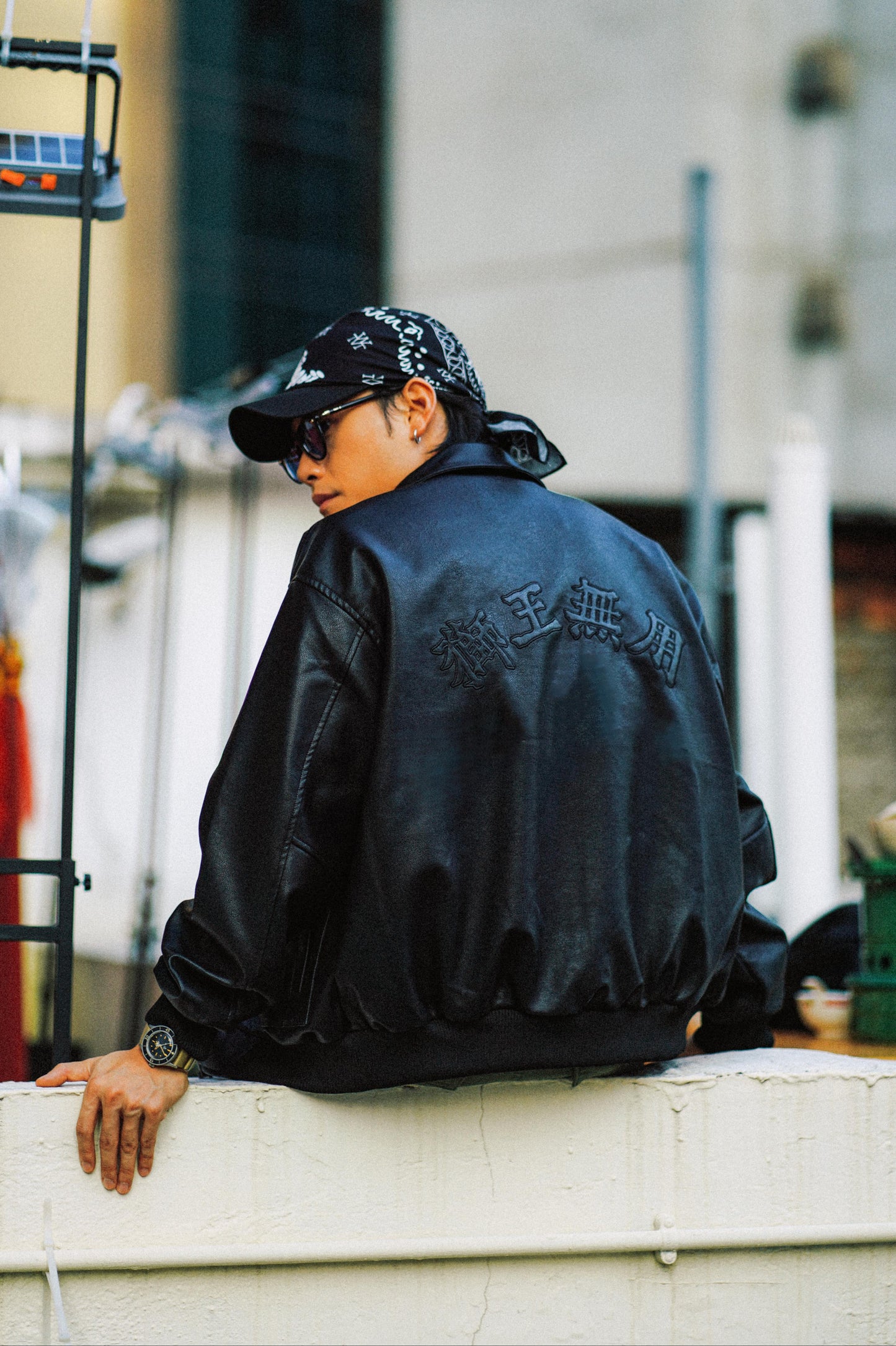 《RESTOCKS》獅王無用 NEEDLESS FW25 SPECIAL PRODUCT I BOMBER JACKET l BLACK